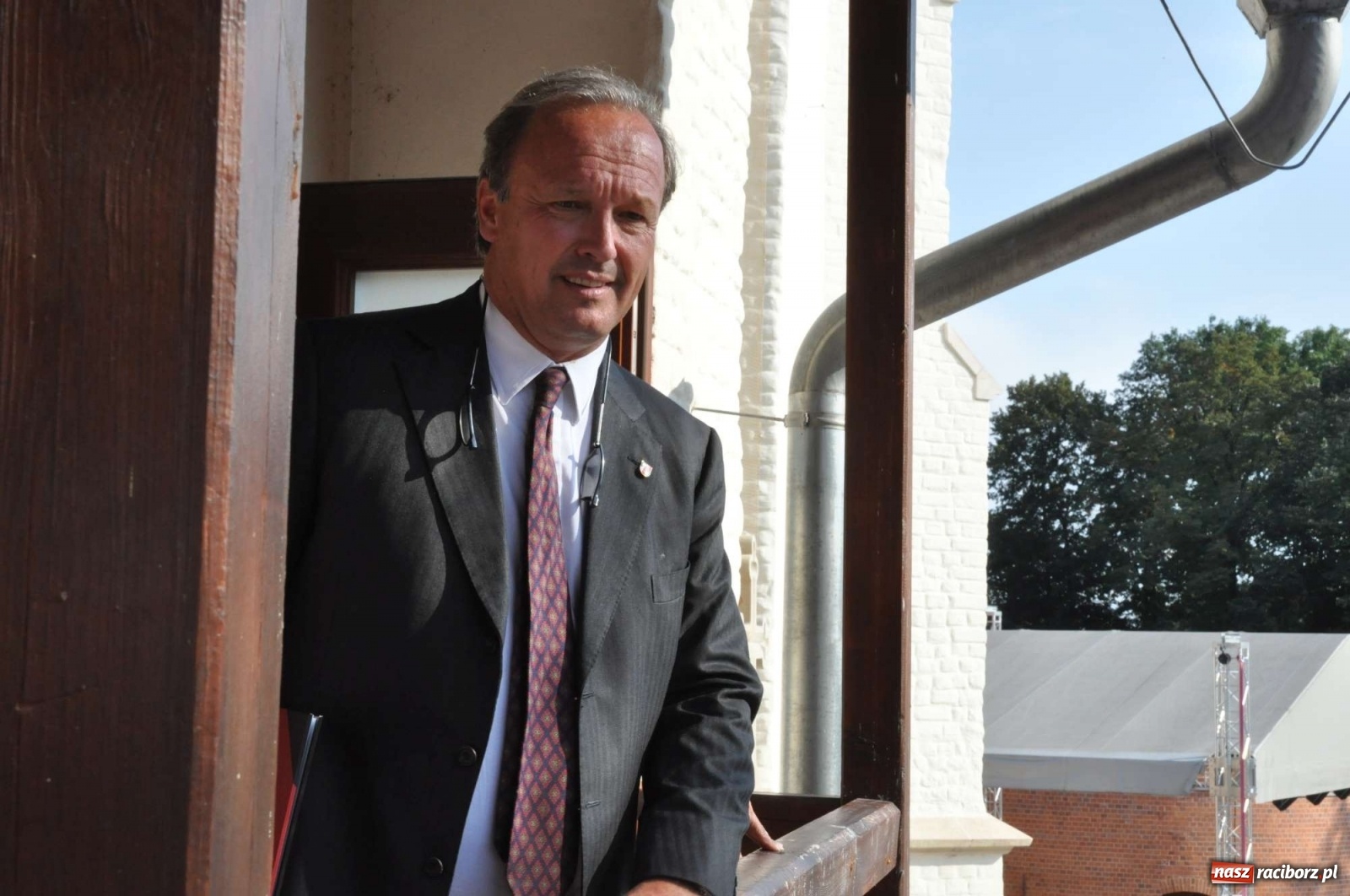 Zdjęcie w galerii na portalu naszraciborz.pl: Kto ma prawo do polskiej korony? Jak się okazuje obecny książę raciborski!  wiadomości z regionu