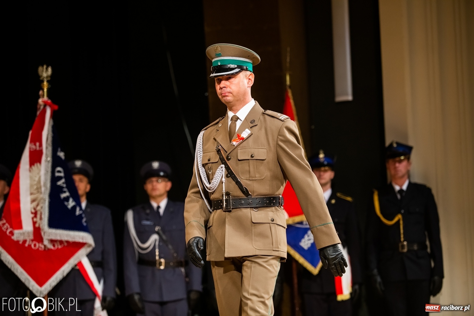 Zdjęcie w galerii na portalu naszraciborz.pl: Uroczysty apel z okazji Narodowego Święta Niepodległości i Dnia Służby Cywilnej wiadomości z regionu