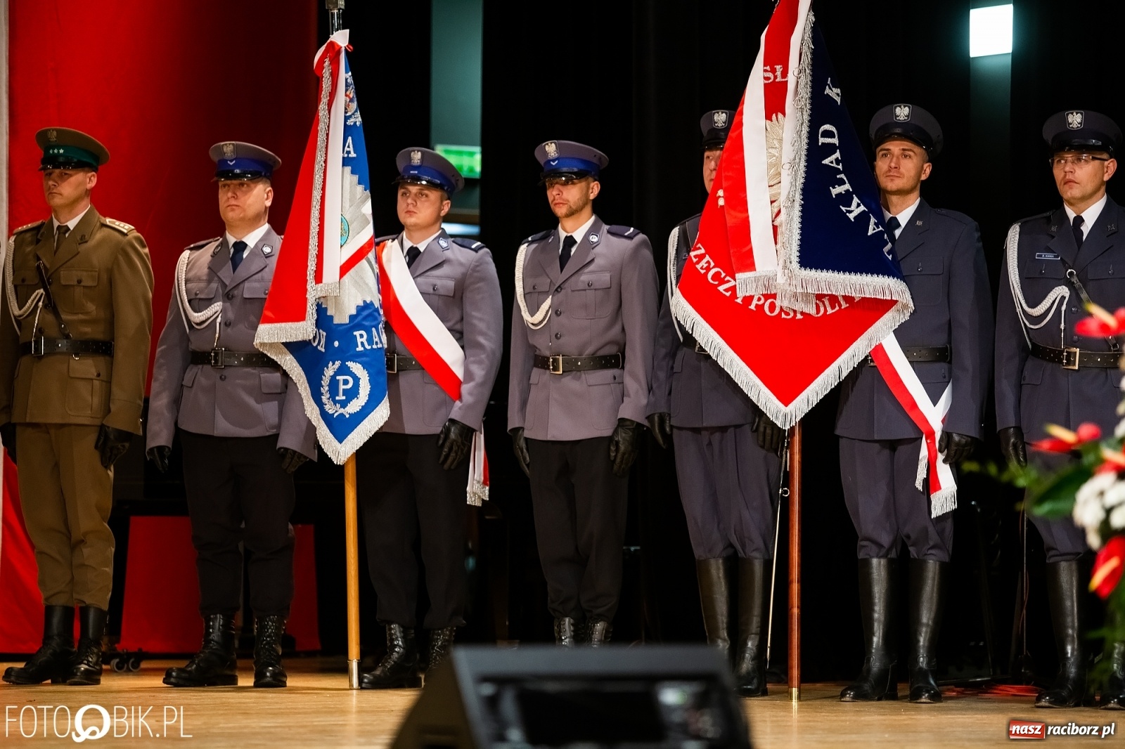 Zdjęcie w galerii na portalu naszraciborz.pl: Uroczysty apel z okazji Narodowego Święta Niepodległości i Dnia Służby Cywilnej wiadomości z regionu