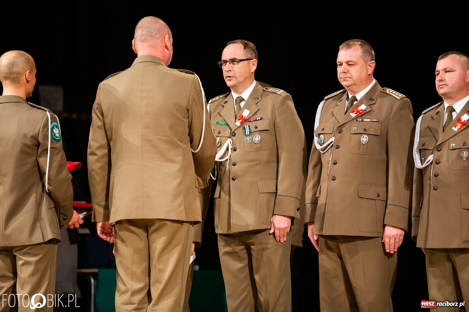 Zdjęcie w galerii na portalu naszraciborz.pl: Uroczysty apel z okazji Narodowego Święta Niepodległości i Dnia Służby Cywilnej wiadomości z regionu