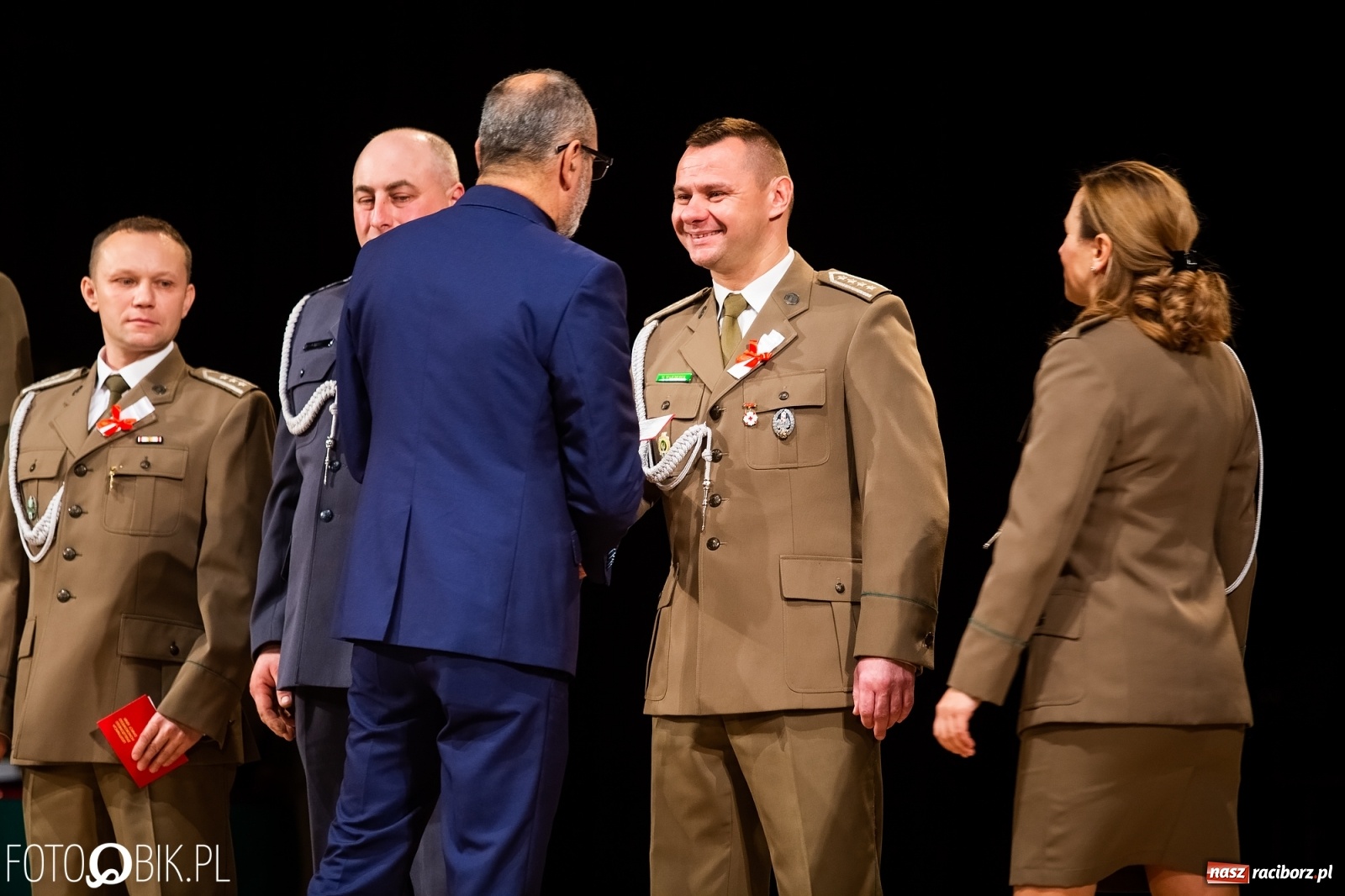 Zdjęcie w galerii na portalu naszraciborz.pl: Uroczysty apel z okazji Narodowego Święta Niepodległości i Dnia Służby Cywilnej wiadomości z regionu