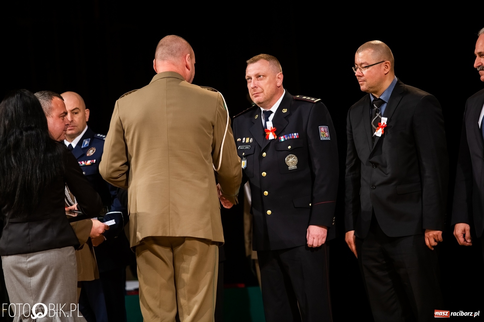 Zdjęcie w galerii na portalu naszraciborz.pl: Uroczysty apel z okazji Narodowego Święta Niepodległości i Dnia Służby Cywilnej wiadomości z regionu