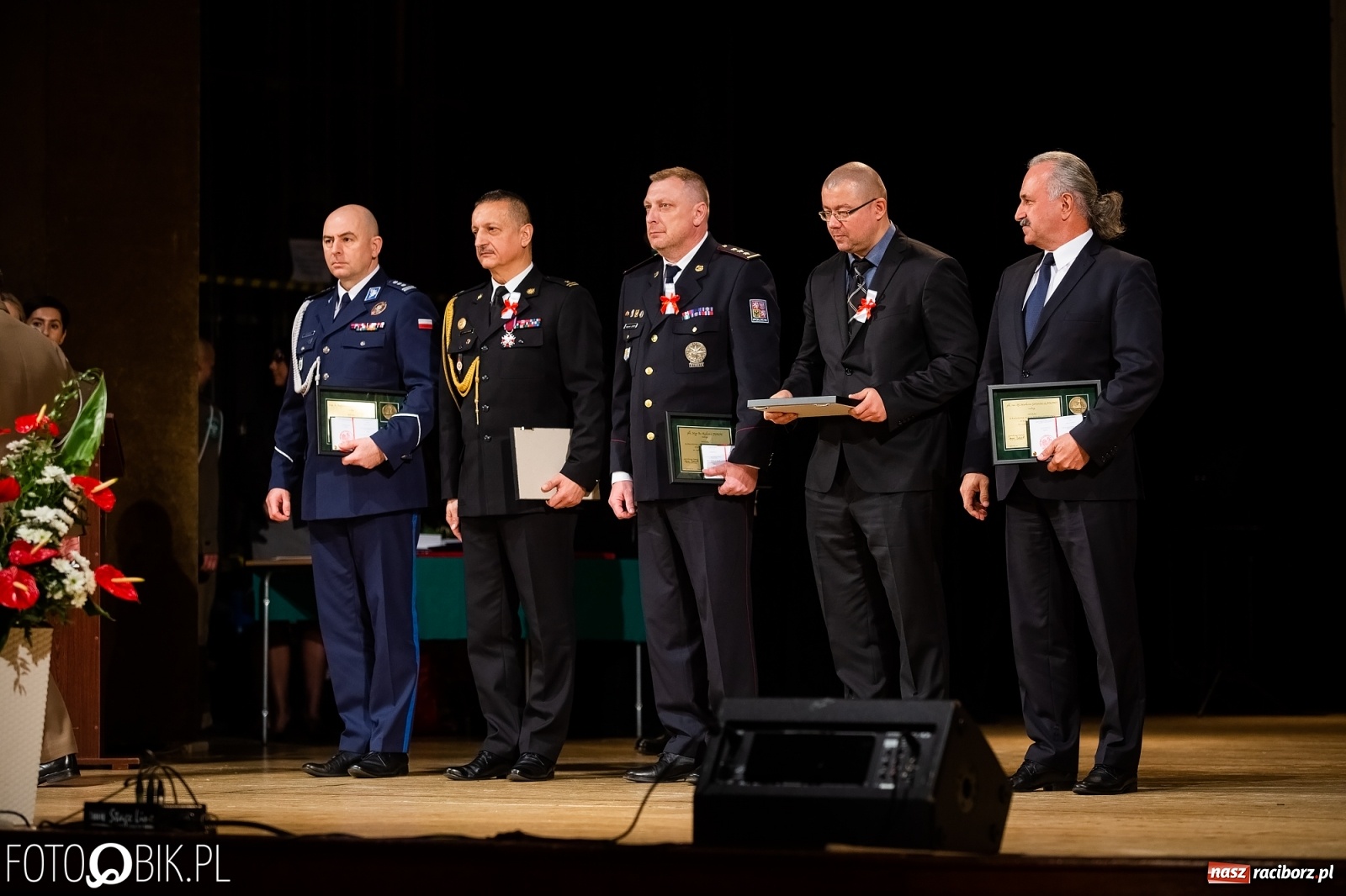 Zdjęcie w galerii na portalu naszraciborz.pl: Uroczysty apel z okazji Narodowego Święta Niepodległości i Dnia Służby Cywilnej wiadomości z regionu