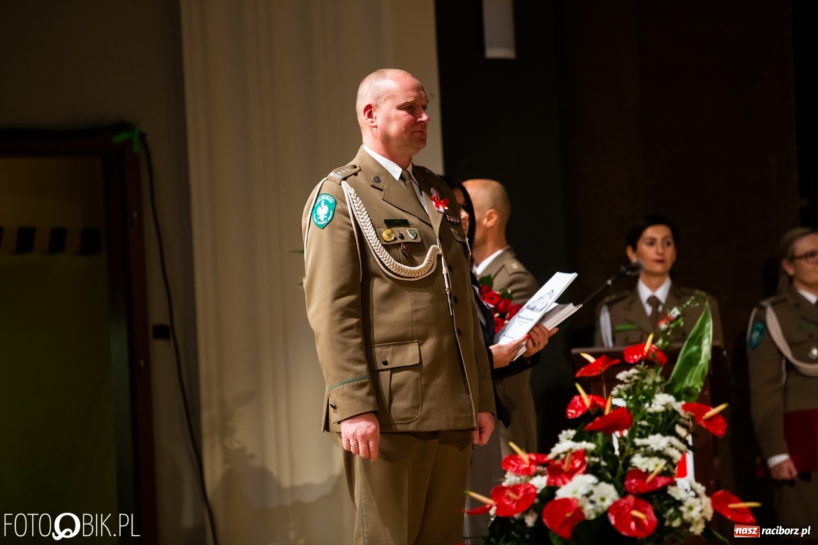 Zdjęcie w galerii na portalu naszraciborz.pl: Uroczysty apel z okazji Narodowego Święta Niepodległości i Dnia Służby Cywilnej wiadomości z regionu