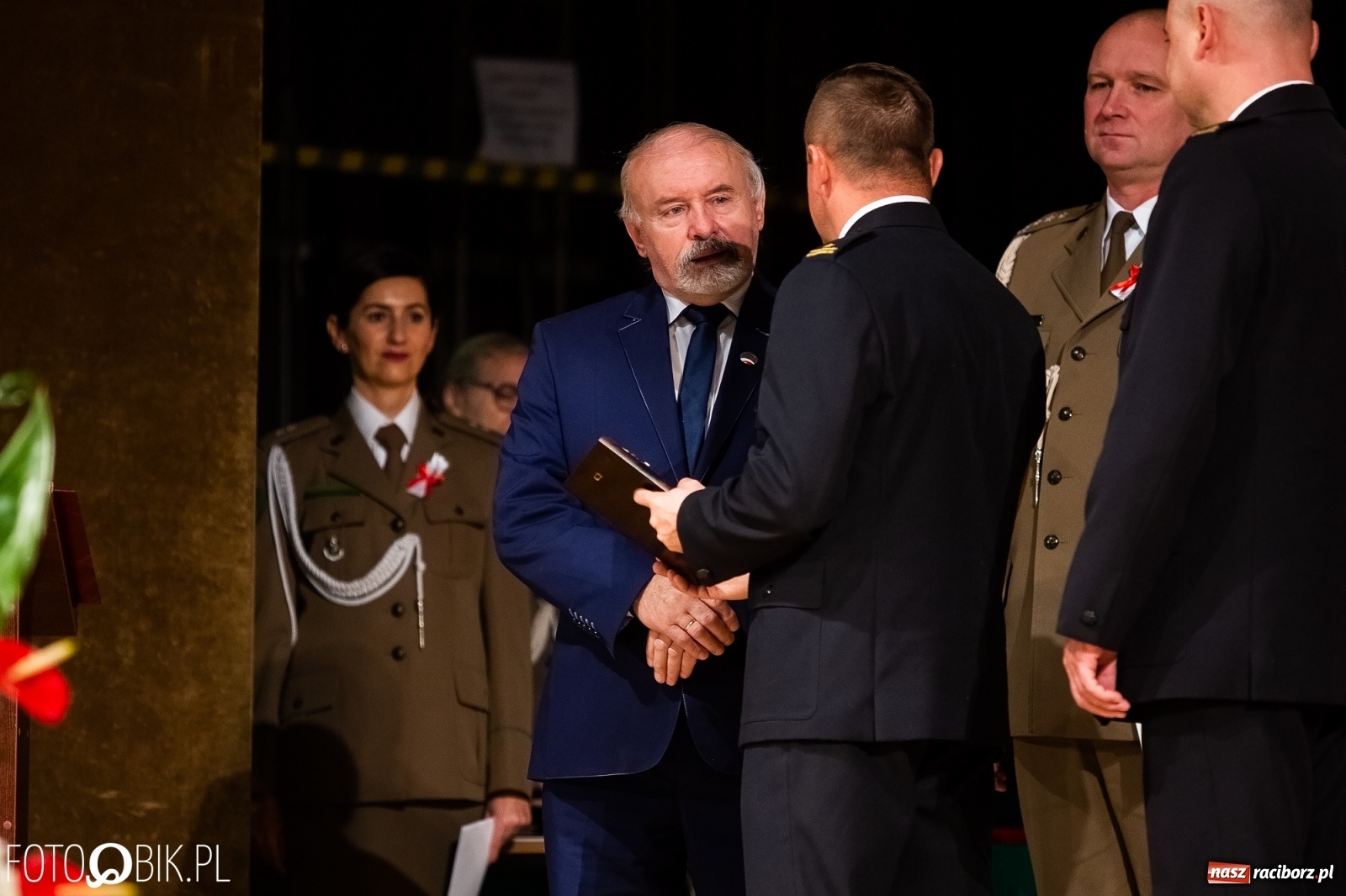 Zdjęcie w galerii na portalu naszraciborz.pl: Uroczysty apel z okazji Narodowego Święta Niepodległości i Dnia Służby Cywilnej wiadomości z regionu