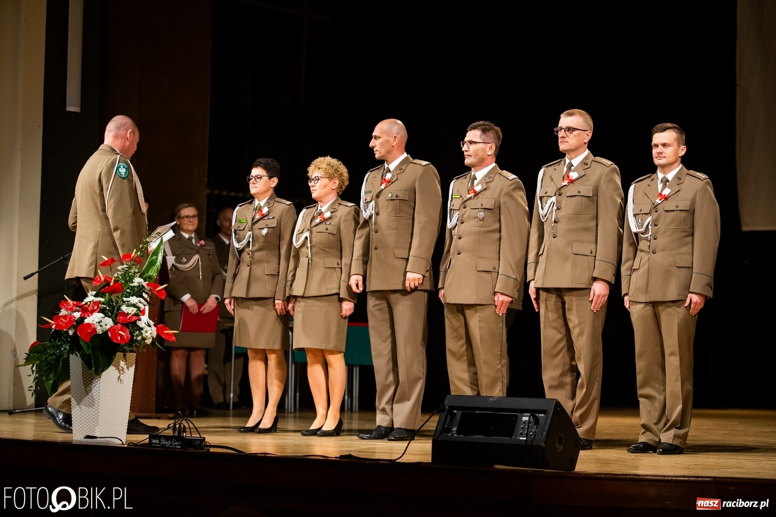 Zdjęcie w galerii na portalu naszraciborz.pl: Uroczysty apel z okazji Narodowego Święta Niepodległości i Dnia Służby Cywilnej wiadomości z regionu