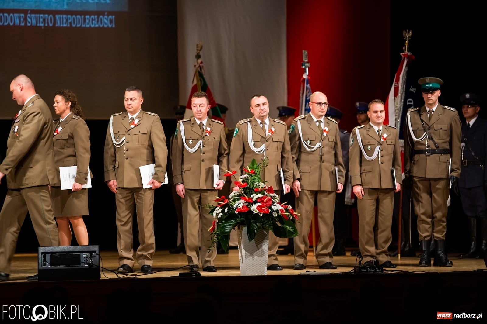 Zdjęcie w galerii na portalu naszraciborz.pl: Uroczysty apel z okazji Narodowego Święta Niepodległości i Dnia Służby Cywilnej wiadomości z regionu