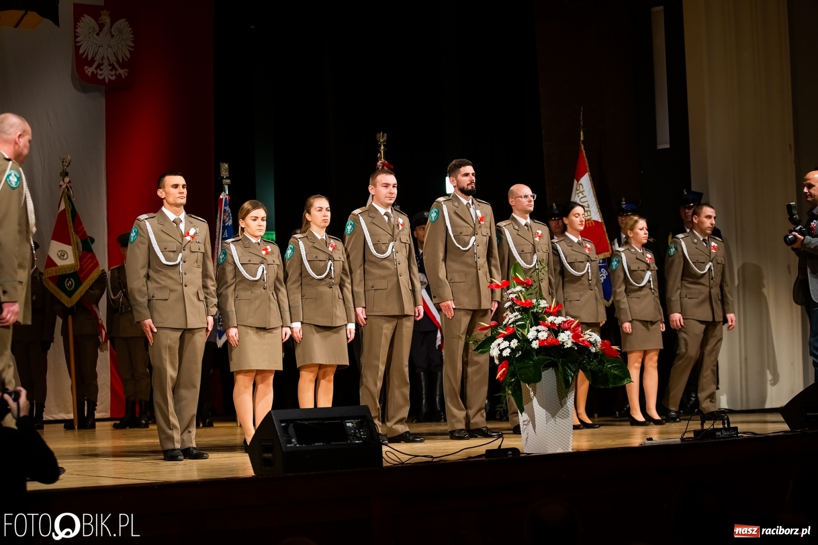 Zdjęcie w galerii na portalu naszraciborz.pl: Uroczysty apel z okazji Narodowego Święta Niepodległości i Dnia Służby Cywilnej wiadomości z regionu