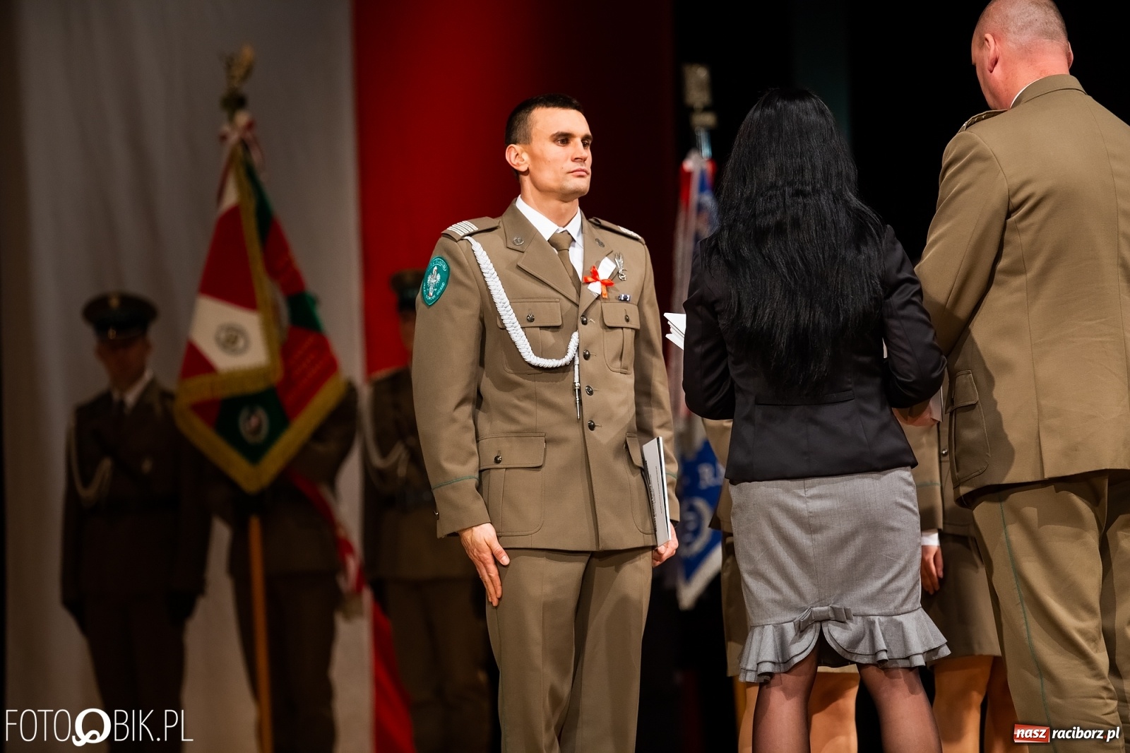 Zdjęcie w galerii na portalu naszraciborz.pl: Uroczysty apel z okazji Narodowego Święta Niepodległości i Dnia Służby Cywilnej wiadomości z regionu