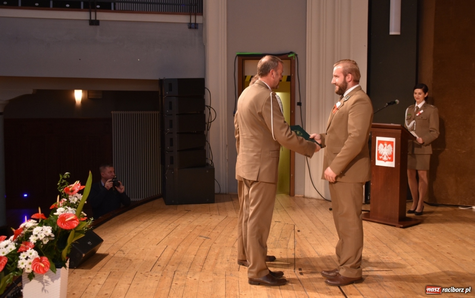 Zdjęcie w galerii na portalu naszraciborz.pl: Uroczysty apel z okazji Narodowego Święta Niepodległości i Dnia Służby Cywilnej wiadomości z regionu