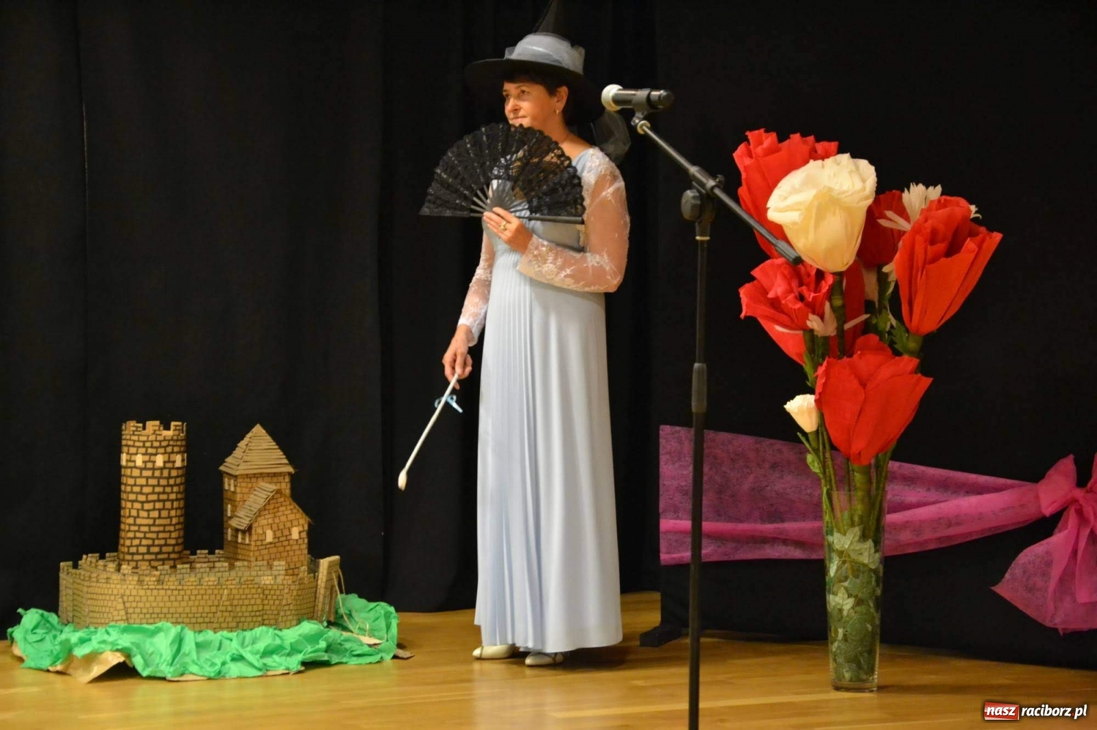 Zdjęcie w galerii na portalu naszraciborz.pl: Zatańcz z seniorem. Potańcówka na zamku za nami wiadomości z regionu