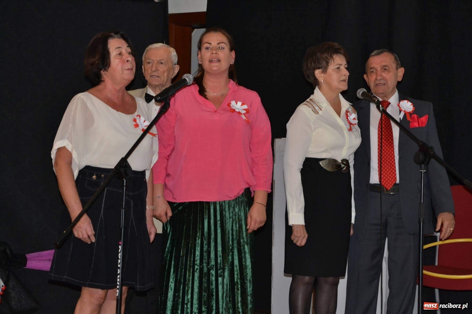 Zdjęcie w galerii na portalu naszraciborz.pl: Zatańcz z seniorem. Potańcówka na zamku za nami wiadomości z regionu