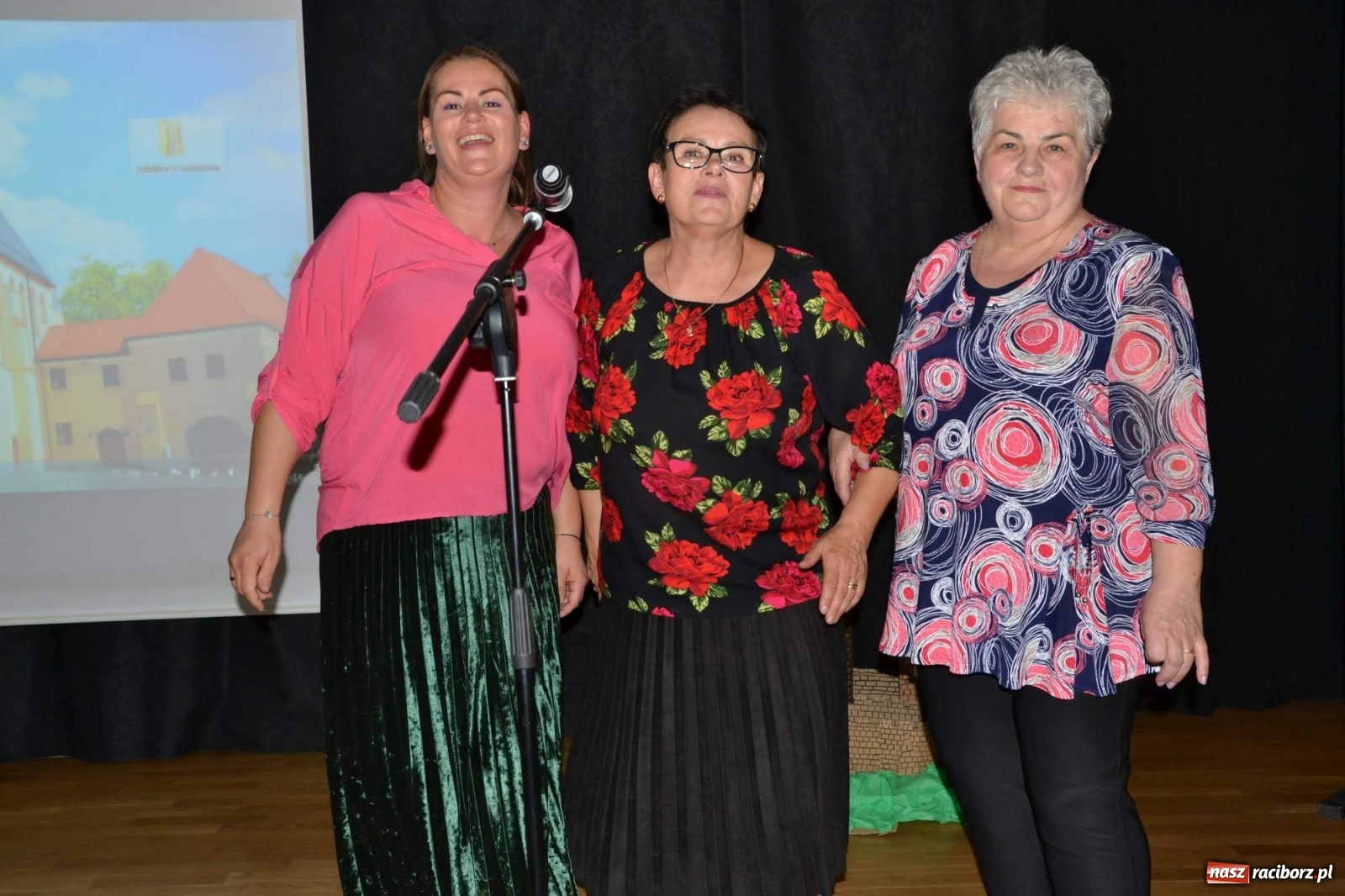 Zdjęcie w galerii na portalu naszraciborz.pl: Zatańcz z seniorem. Potańcówka na zamku za nami wiadomości z regionu