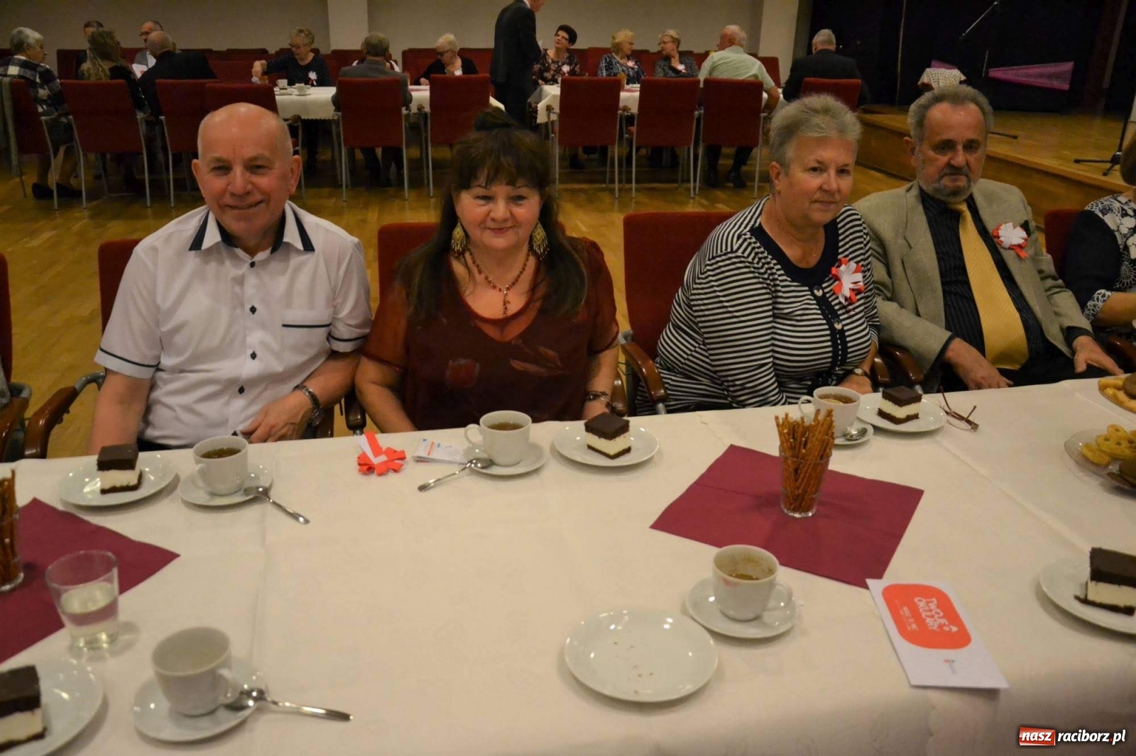 Zdjęcie w galerii na portalu naszraciborz.pl: Zatańcz z seniorem. Potańcówka na zamku za nami wiadomości z regionu