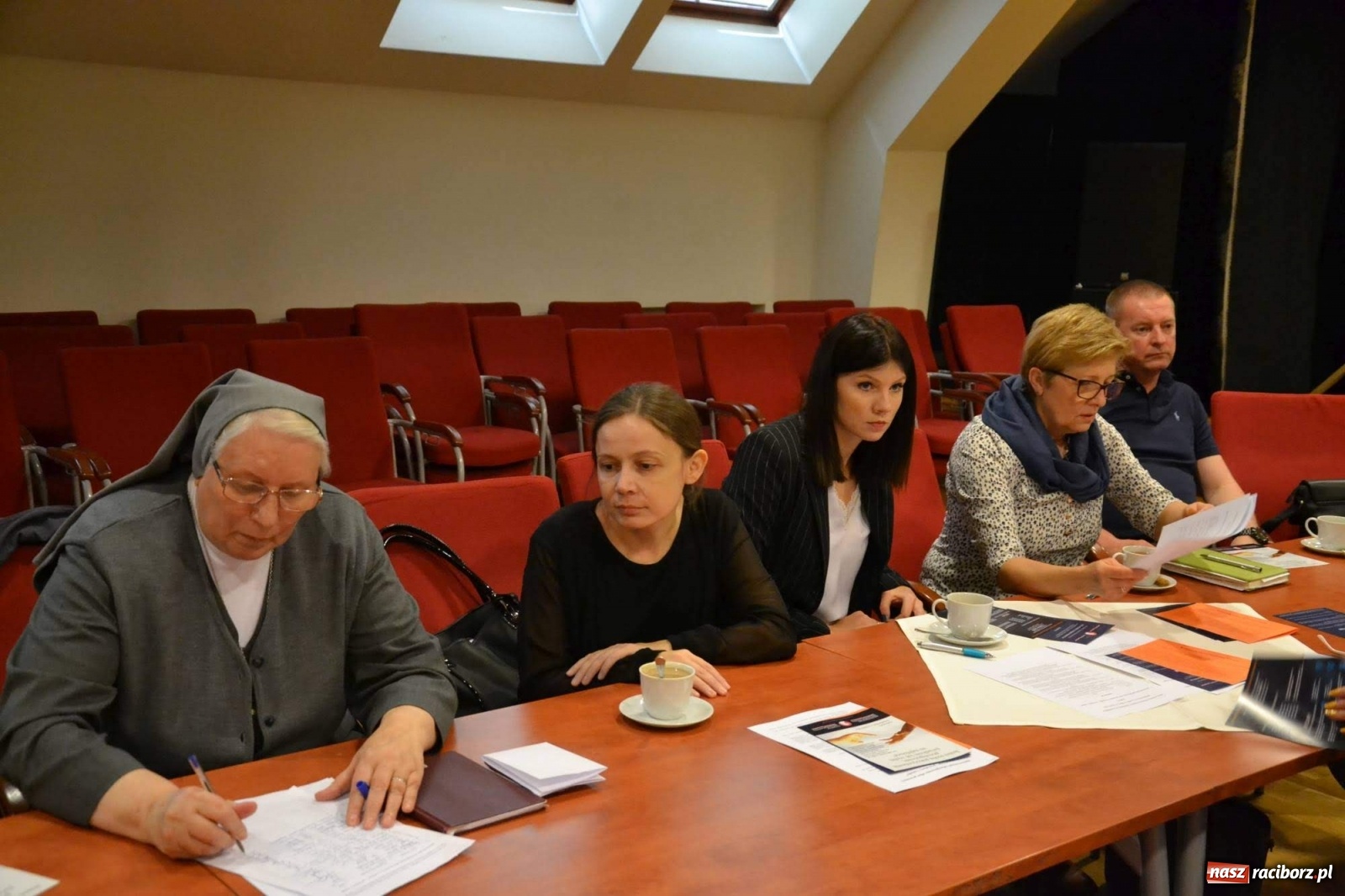 Zdjęcie w galerii na portalu naszraciborz.pl: Interwencyjne zabezpieczenie ofiar przemocy w rodzinie wiadomości z regionu