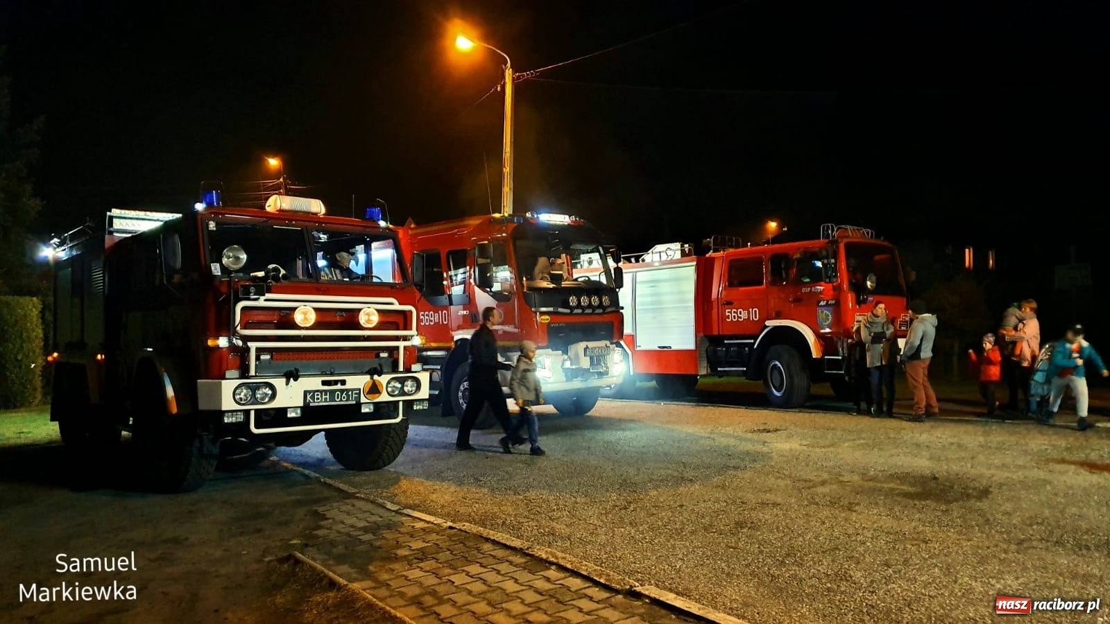 Zdjęcie w galerii na portalu naszraciborz.pl: W rudzkiej remizie zaparkowało nowiutkie strażackie volvo  wiadomości z regionu