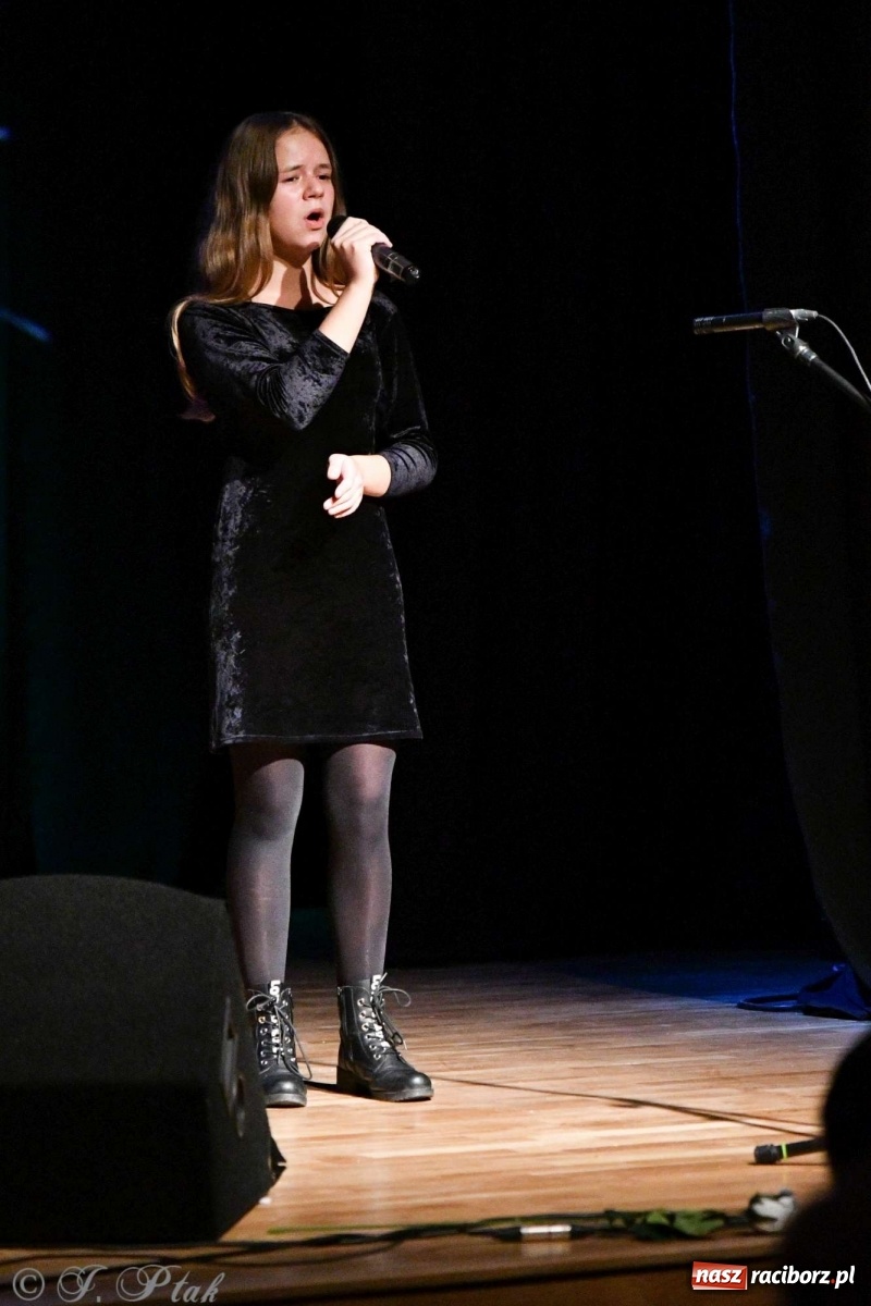 Zdjęcie w galerii na portalu naszraciborz.pl: Koncert jesienny zespołu Wiraż  wiadomości z regionu