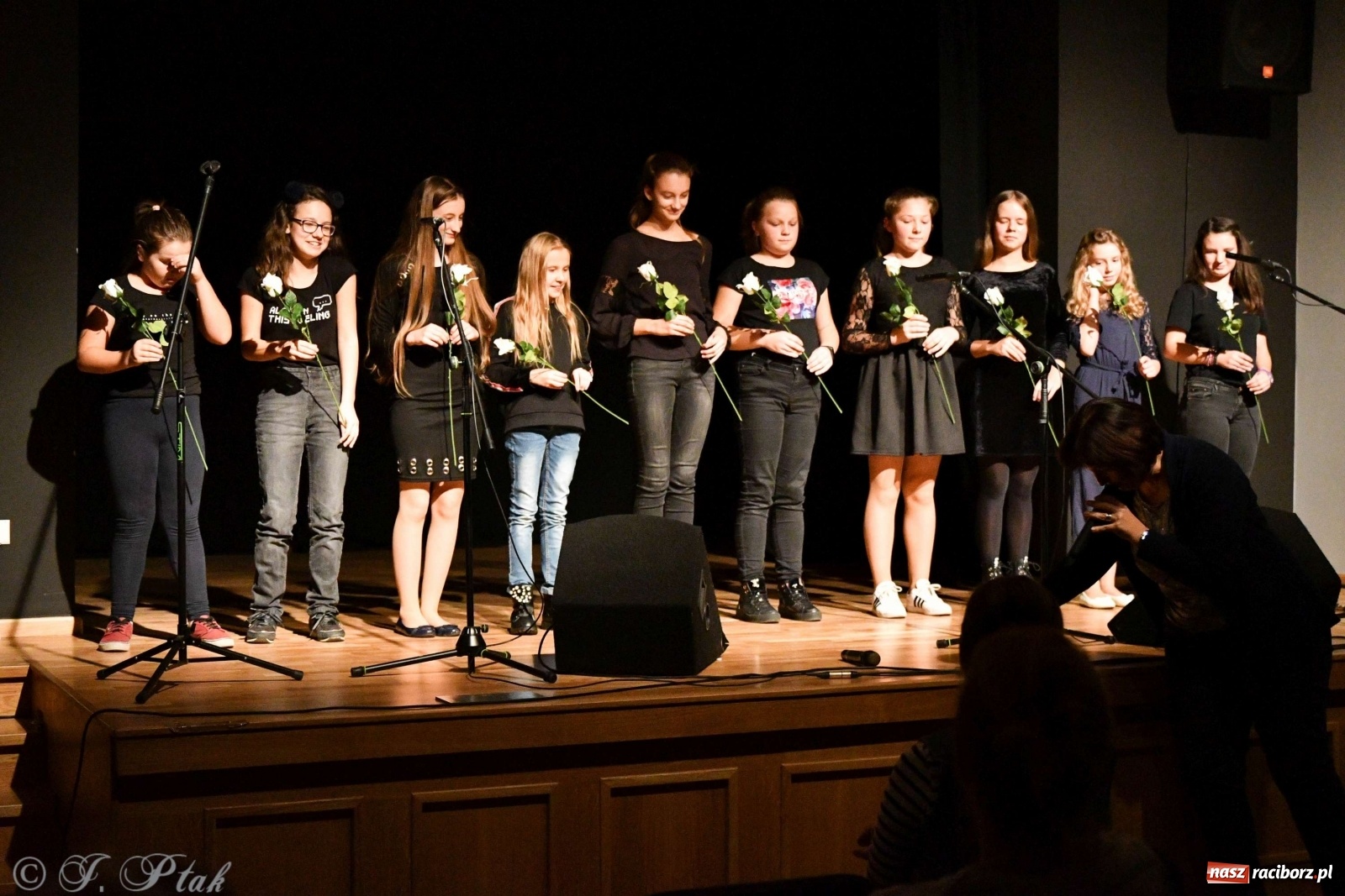 Zdjęcie w galerii na portalu naszraciborz.pl: Koncert jesienny zespołu Wiraż  wiadomości z regionu