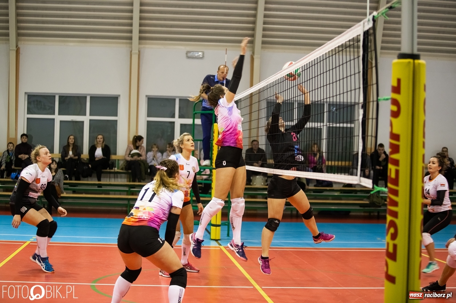 Zdjęcie w galerii na portalu naszraciborz.pl: Siatkarki Krzanowic Burzy się nie boją wiadomości z regionu