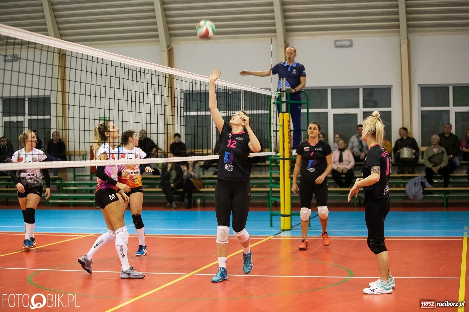 Zdjęcie w galerii na portalu naszraciborz.pl: Siatkarki Krzanowic Burzy się nie boją wiadomości z regionu