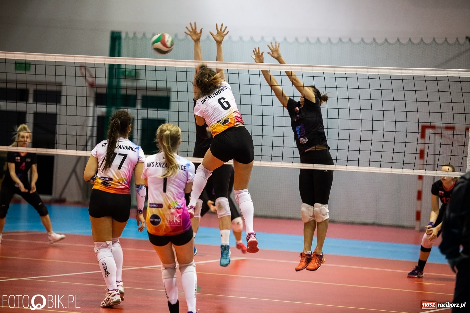 Zdjęcie w galerii na portalu naszraciborz.pl: Siatkarki Krzanowic Burzy się nie boją wiadomości z regionu