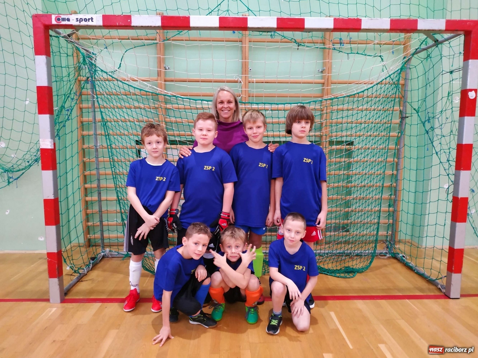 Zdjęcie w galerii na portalu naszraciborz.pl: Halowy turniej piłki nożnej klas I-III. Trójka i Trzynastka najlepsze! wiadomości z regionu