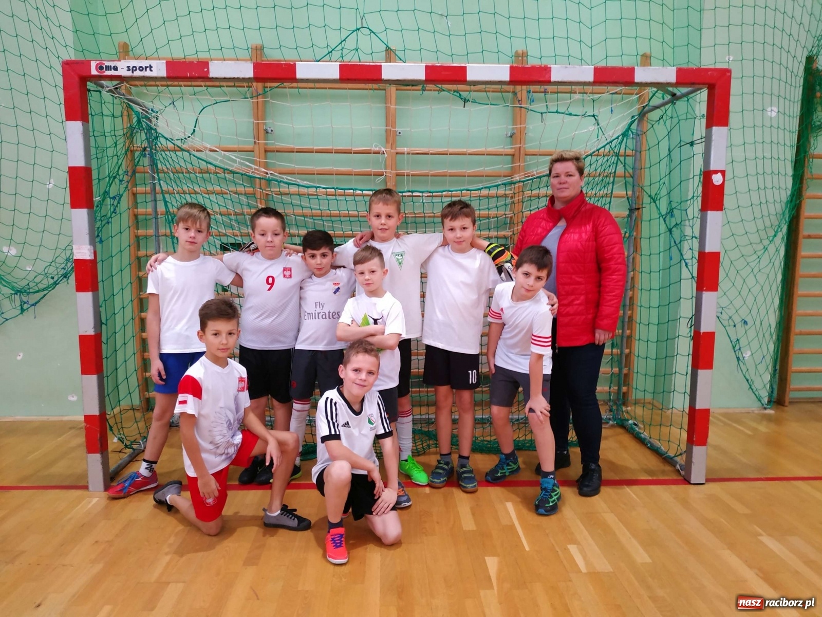 Zdjęcie w galerii na portalu naszraciborz.pl: Halowy turniej piłki nożnej klas I-III. Trójka i Trzynastka najlepsze! wiadomości z regionu