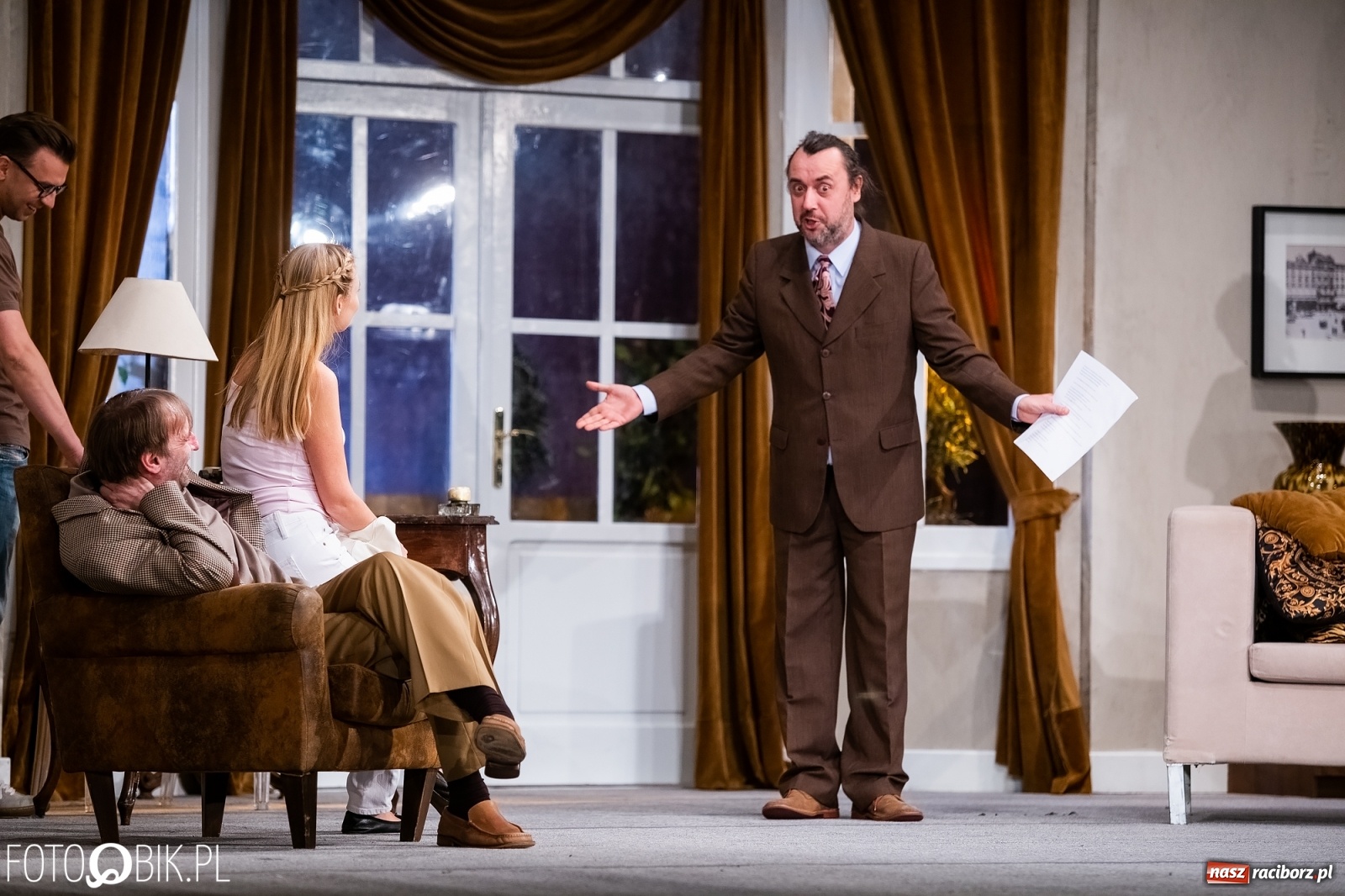 Zdjęcie w galerii na portalu naszraciborz.pl: Spektakl Kochankowie nie z tej Ziemi w RCK wiadomości z regionu