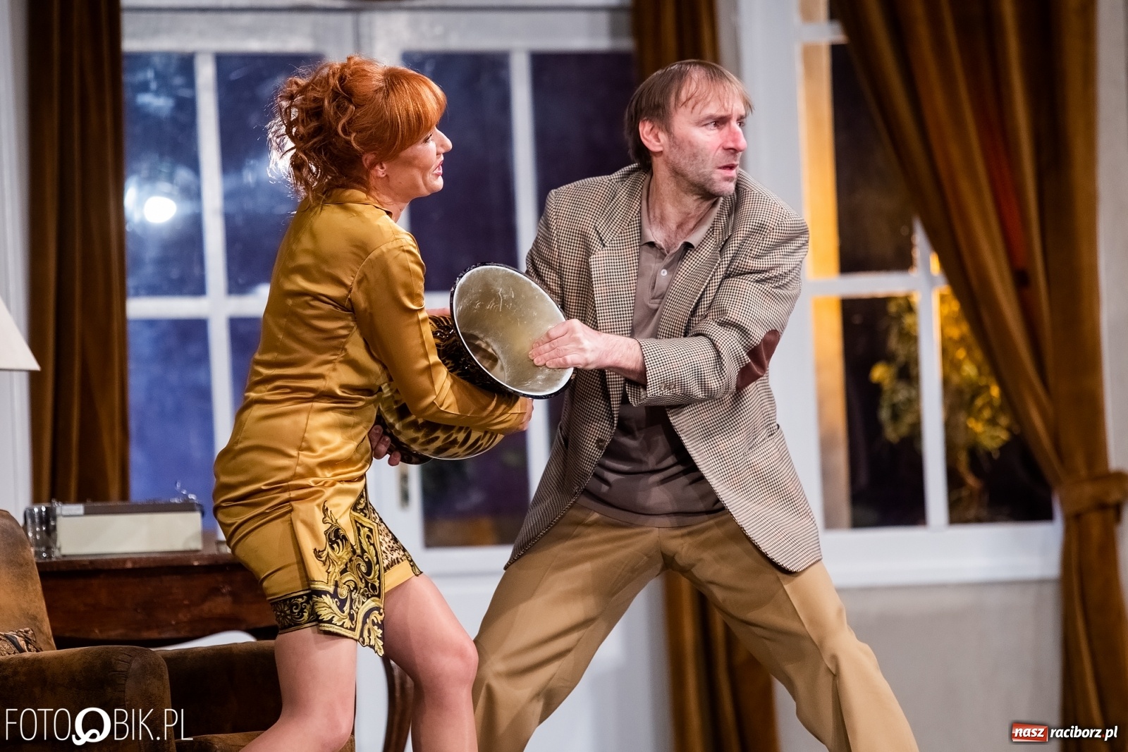 Zdjęcie w galerii na portalu naszraciborz.pl: Spektakl Kochankowie nie z tej Ziemi w RCK wiadomości z regionu