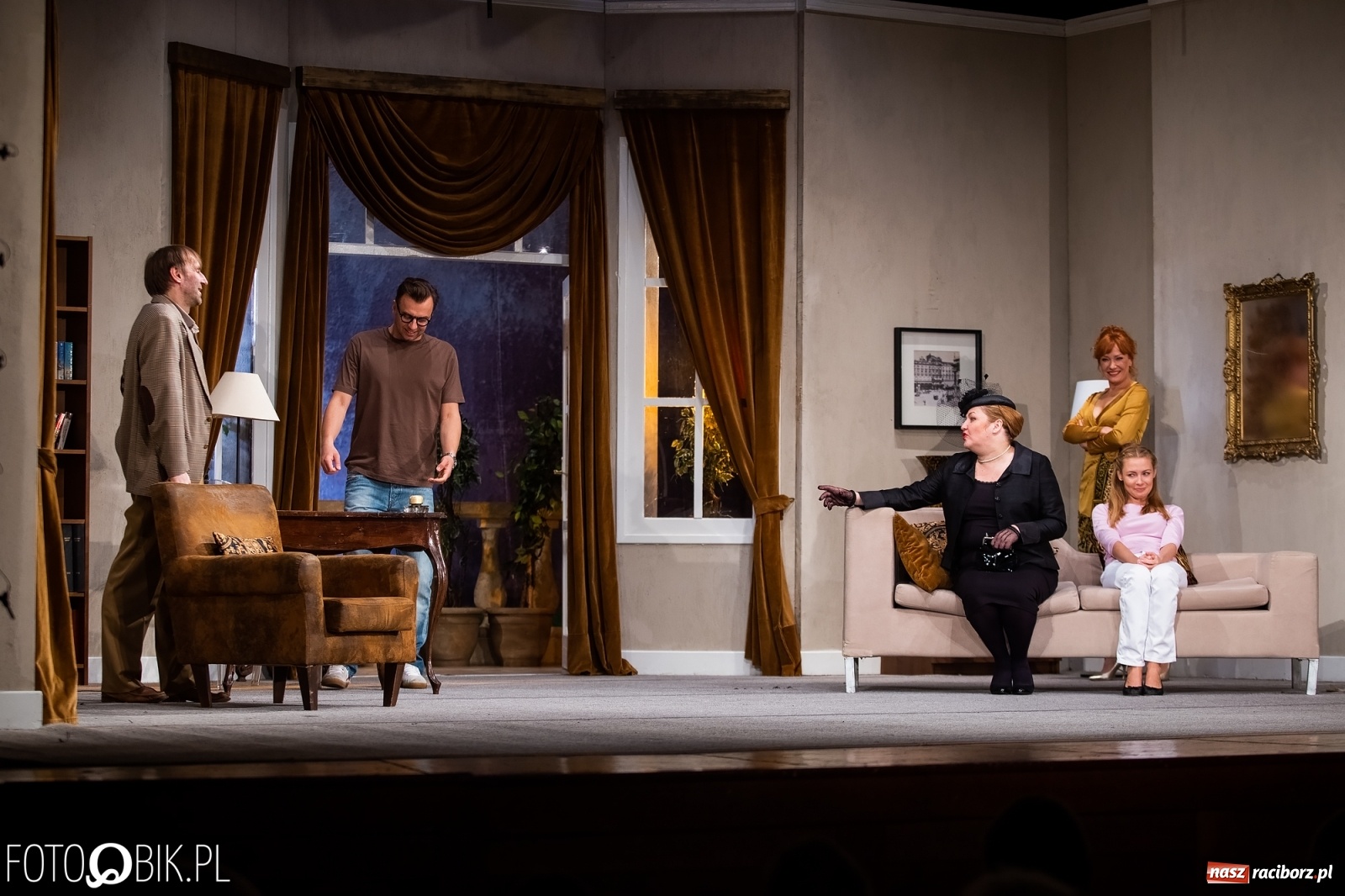 Zdjęcie w galerii na portalu naszraciborz.pl: Spektakl Kochankowie nie z tej Ziemi w RCK wiadomości z regionu