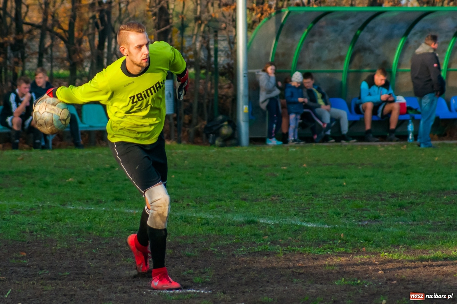 Zdjęcie w galerii na portalu naszraciborz.pl: C klasa. Raciborski Wicher nie dał rady liderowi [FOTO i WIDEO] wiadomości z regionu