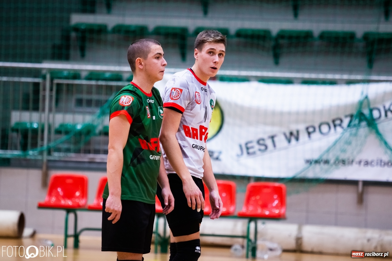 Zdjęcie w galerii na portalu naszraciborz.pl: Siatkarski rollercoaster w Arenie Rafako. Raciborzanie górą! [FOTO i WIDEO] wiadomości z regionu