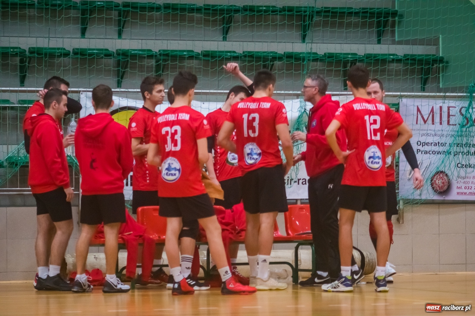Zdjęcie w galerii na portalu naszraciborz.pl: Siatkarski rollercoaster w Arenie Rafako. Raciborzanie górą! [FOTO i WIDEO] wiadomości z regionu