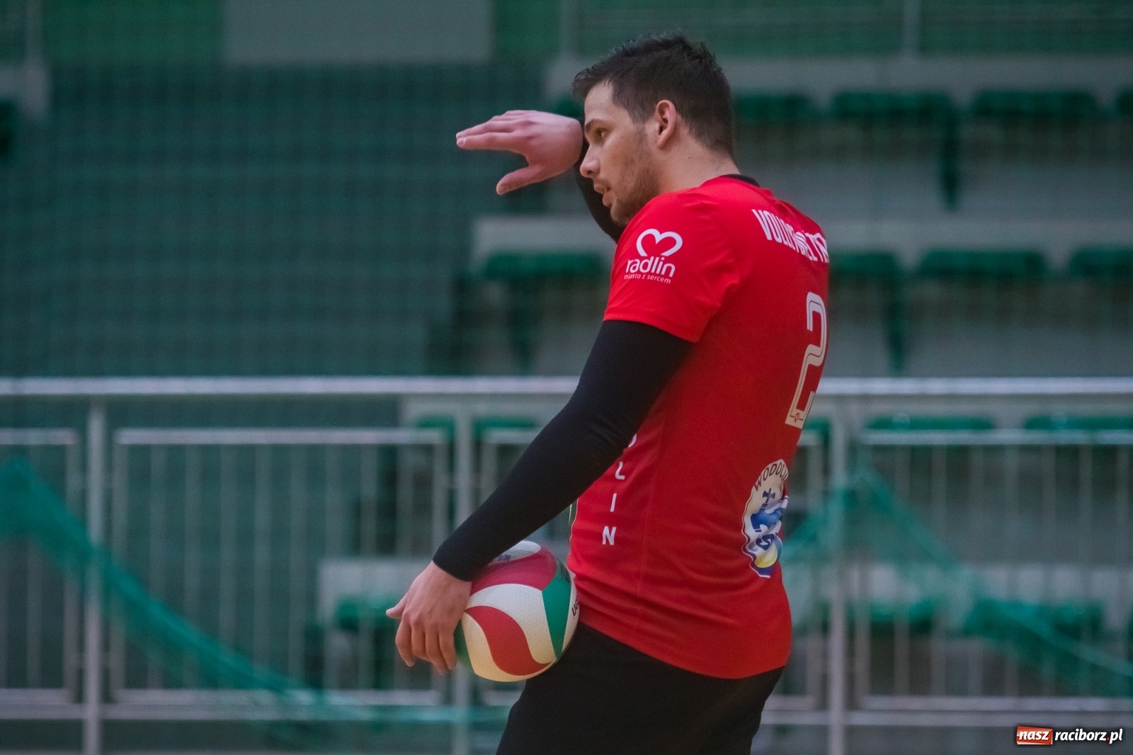 Zdjęcie w galerii na portalu naszraciborz.pl: Siatkarski rollercoaster w Arenie Rafako. Raciborzanie górą! [FOTO i WIDEO] wiadomości z regionu