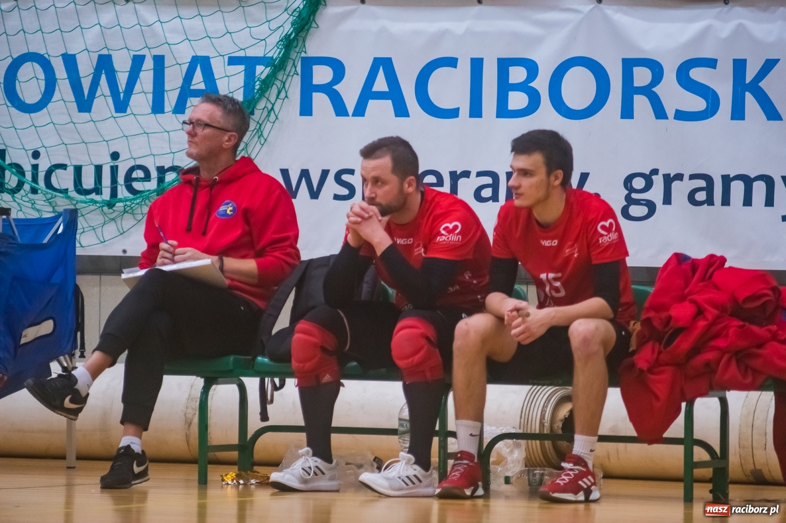 Zdjęcie w galerii na portalu naszraciborz.pl: Siatkarski rollercoaster w Arenie Rafako. Raciborzanie górą! [FOTO i WIDEO] wiadomości z regionu