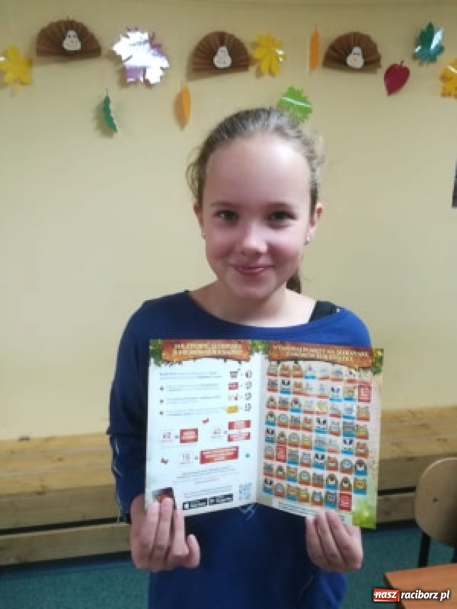Zdjęcie w galerii na portalu naszraciborz.pl: Uczniowie SP 13 z pomocą dla najmodszych wiadomości z regionu
