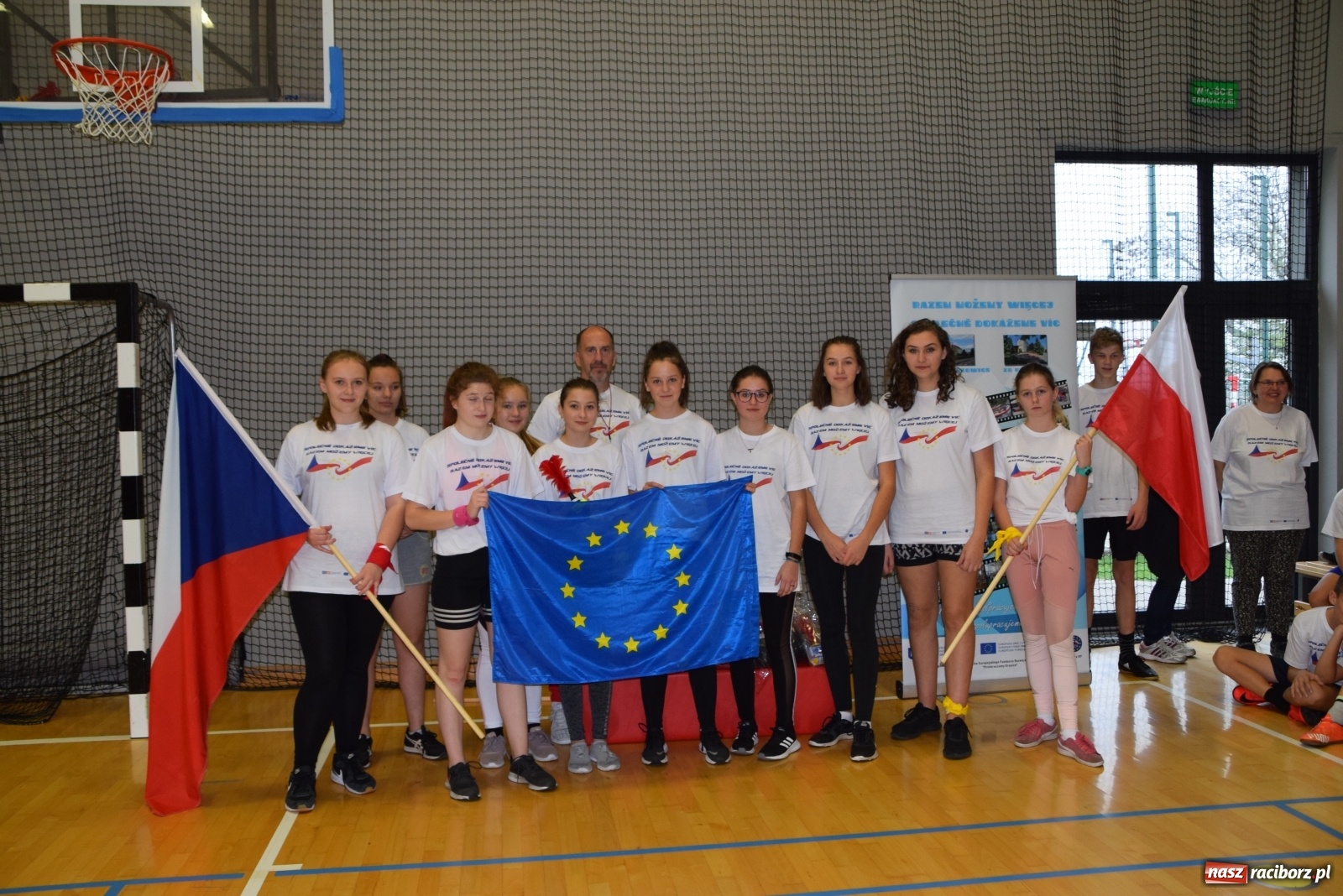 Zdjęcie w galerii na portalu naszraciborz.pl: Warsztaty gry zespołowej Indiaca w Grzegorzowicach wiadomości z regionu