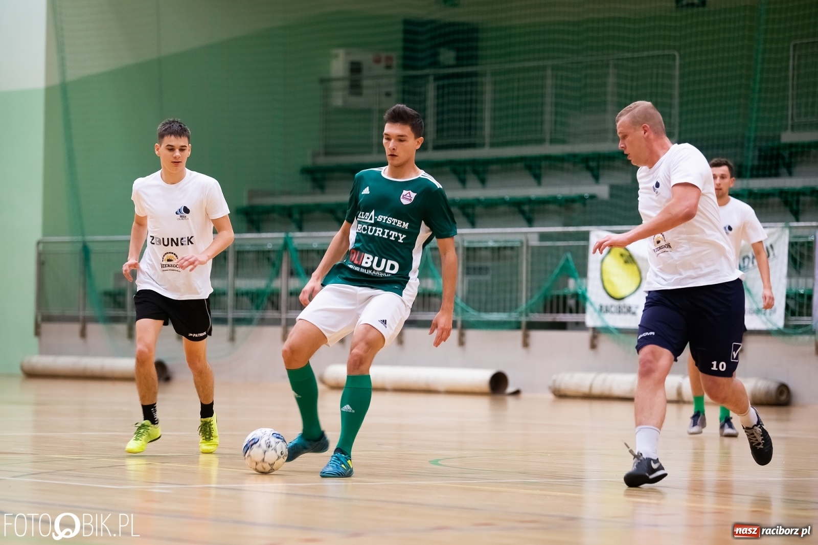 Zdjęcie w galerii na portalu naszraciborz.pl: Piłkarze halowi rozpoczęli sezon. Grad bramek na inaugurację wiadomości z regionu