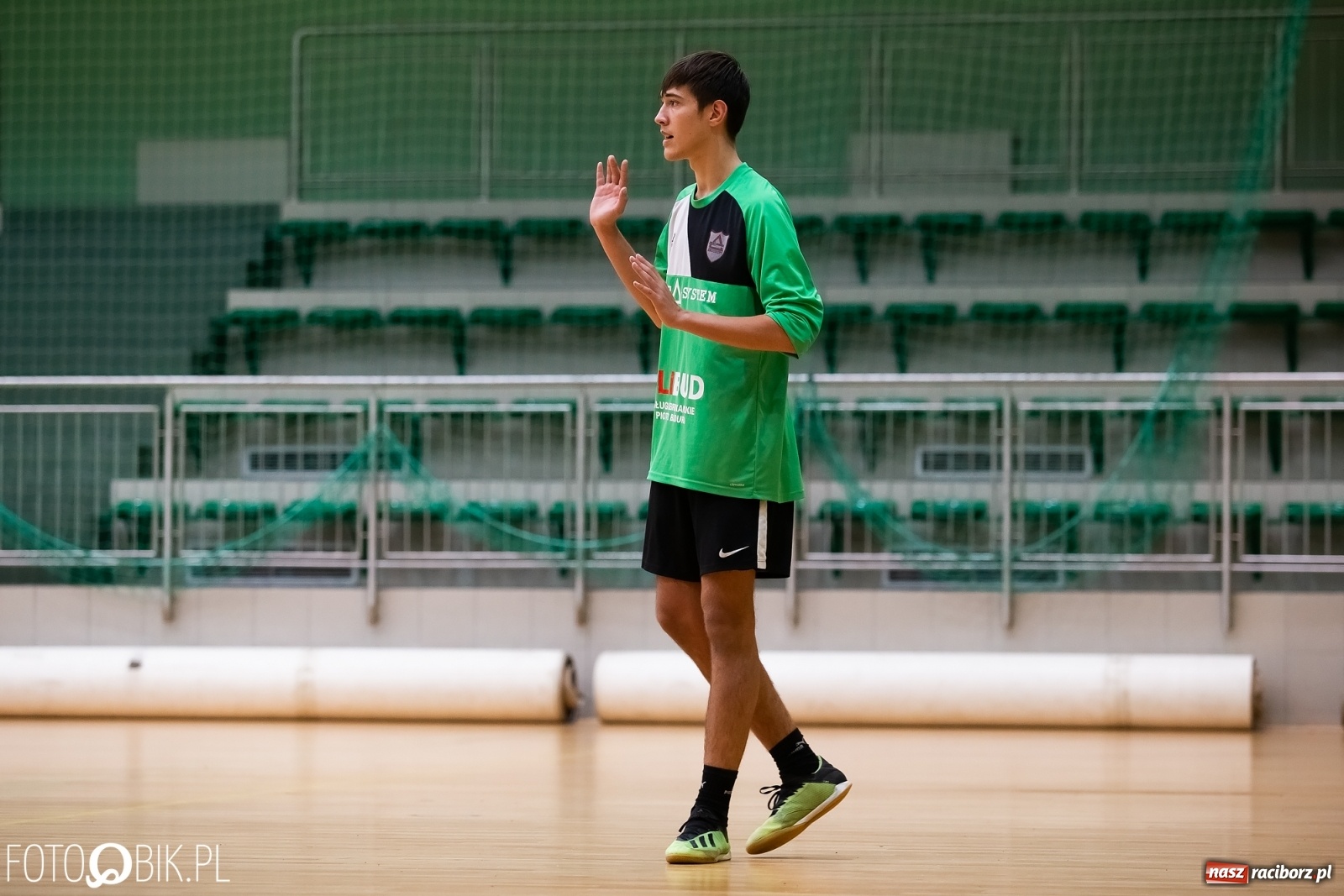 Zdjęcie w galerii na portalu naszraciborz.pl: Piłkarze halowi rozpoczęli sezon. Grad bramek na inaugurację wiadomości z regionu