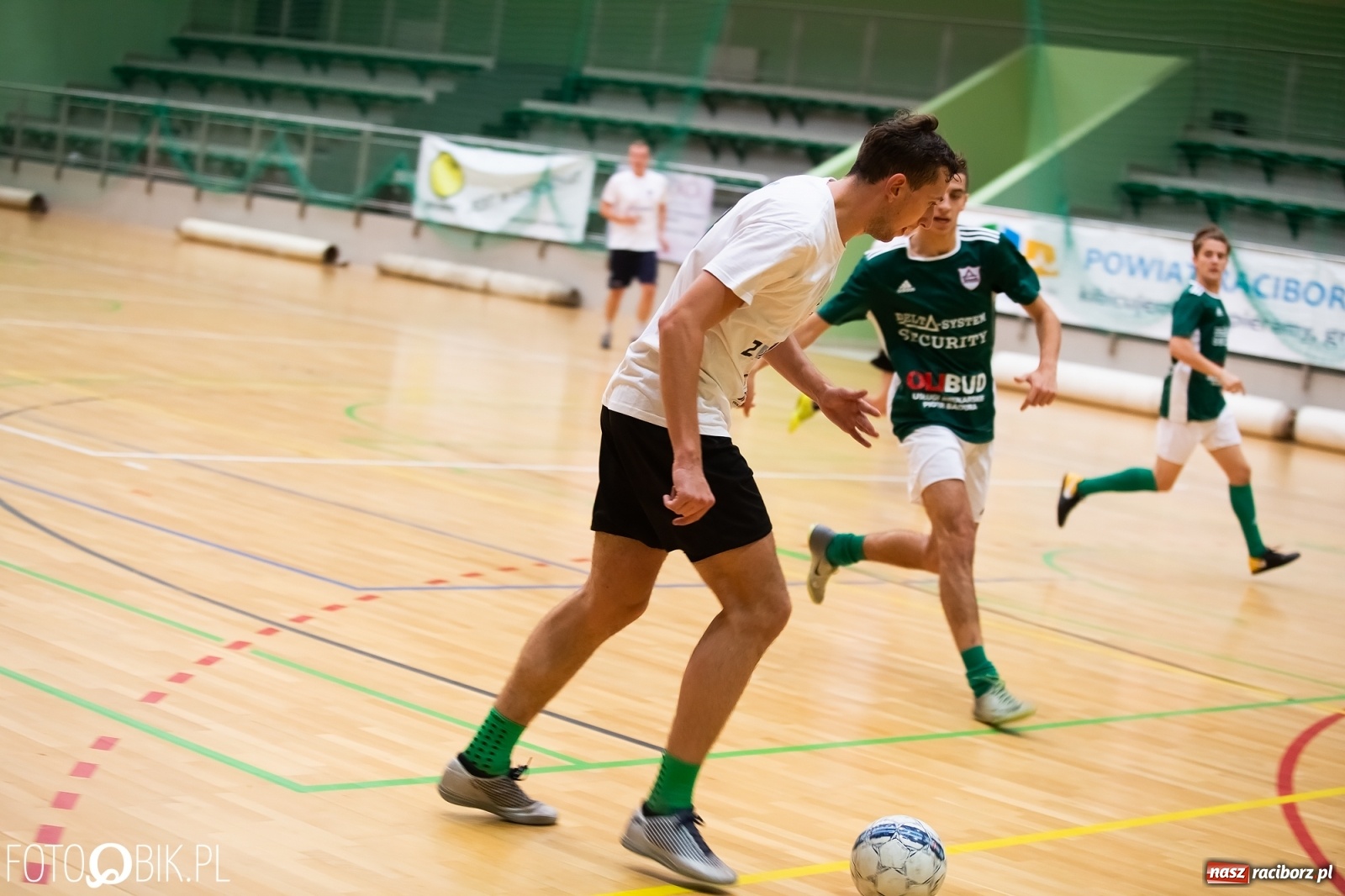 Zdjęcie w galerii na portalu naszraciborz.pl: Piłkarze halowi rozpoczęli sezon. Grad bramek na inaugurację wiadomości z regionu