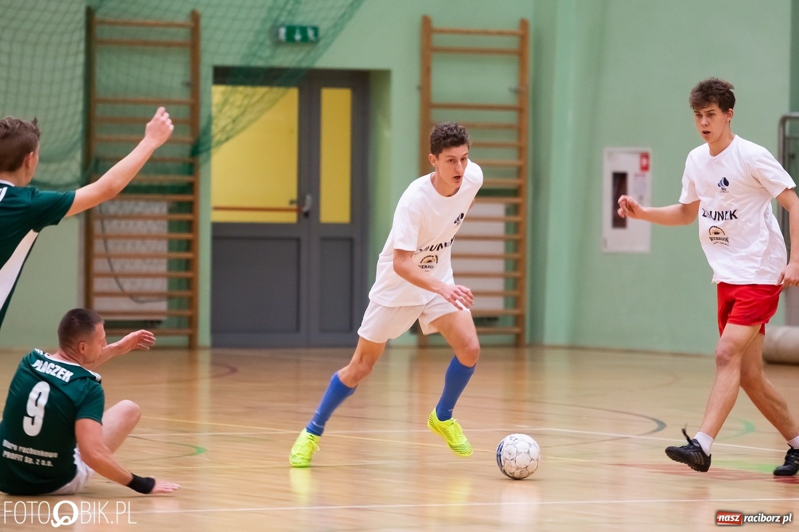 Zdjęcie w galerii na portalu naszraciborz.pl: Piłkarze halowi rozpoczęli sezon. Grad bramek na inaugurację wiadomości z regionu