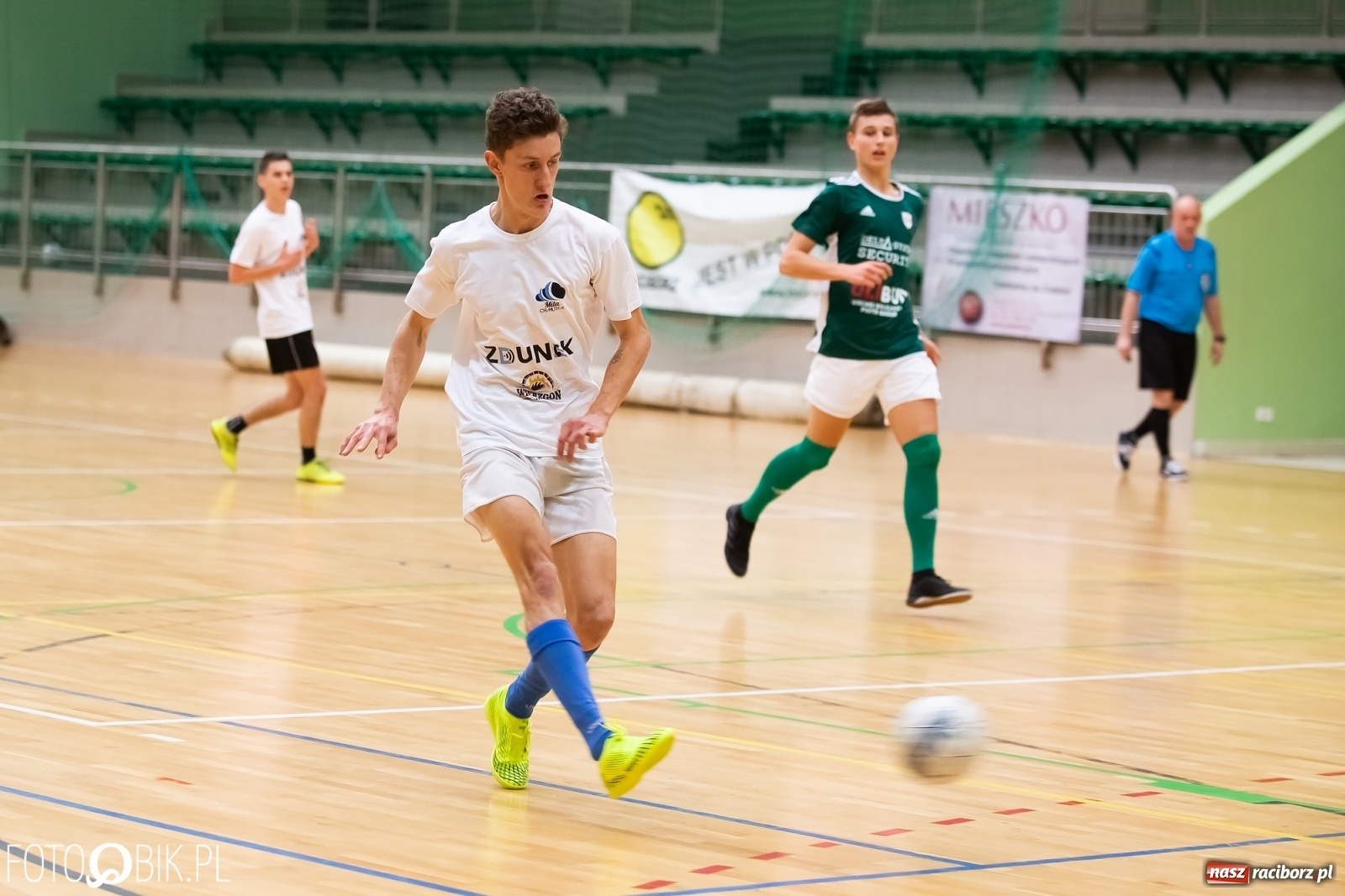 Zdjęcie w galerii na portalu naszraciborz.pl: Piłkarze halowi rozpoczęli sezon. Grad bramek na inaugurację wiadomości z regionu