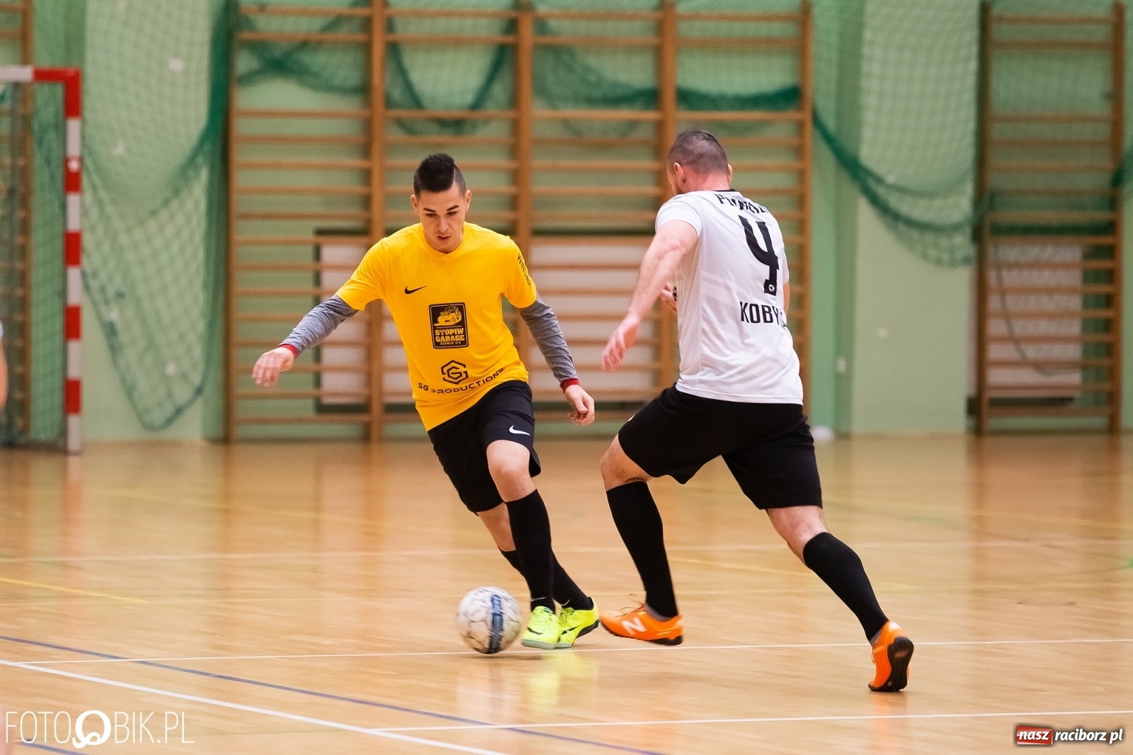 Zdjęcie w galerii na portalu naszraciborz.pl: Piłkarze halowi rozpoczęli sezon. Grad bramek na inaugurację wiadomości z regionu
