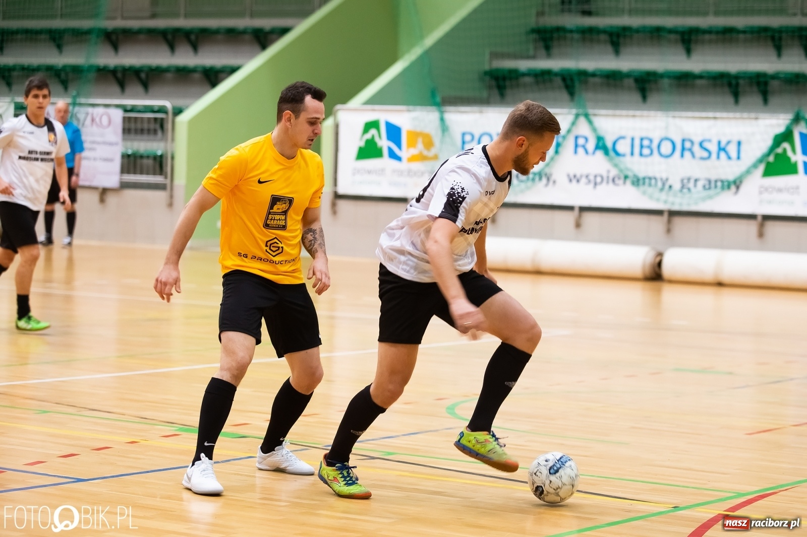 Zdjęcie w galerii na portalu naszraciborz.pl: Piłkarze halowi rozpoczęli sezon. Grad bramek na inaugurację wiadomości z regionu