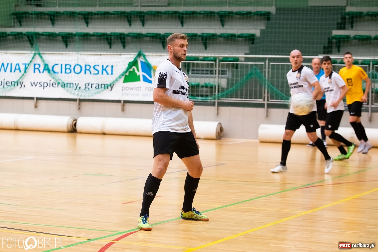 Zdjęcie w galerii na portalu naszraciborz.pl: Piłkarze halowi rozpoczęli sezon. Grad bramek na inaugurację wiadomości z regionu