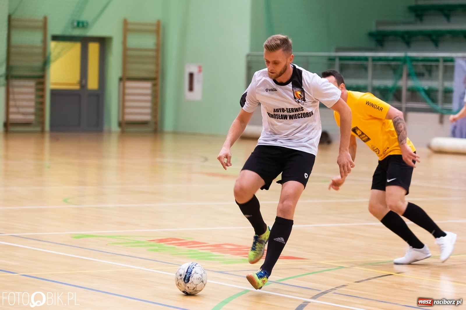 Zdjęcie w galerii na portalu naszraciborz.pl: Piłkarze halowi rozpoczęli sezon. Grad bramek na inaugurację wiadomości z regionu