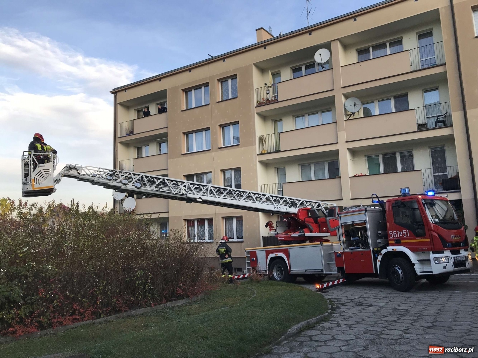 Zdjęcie w galerii na portalu naszraciborz.pl: W mieszkaniu na Odrzańskiej ujawniono zwłoki  wiadomości z regionu