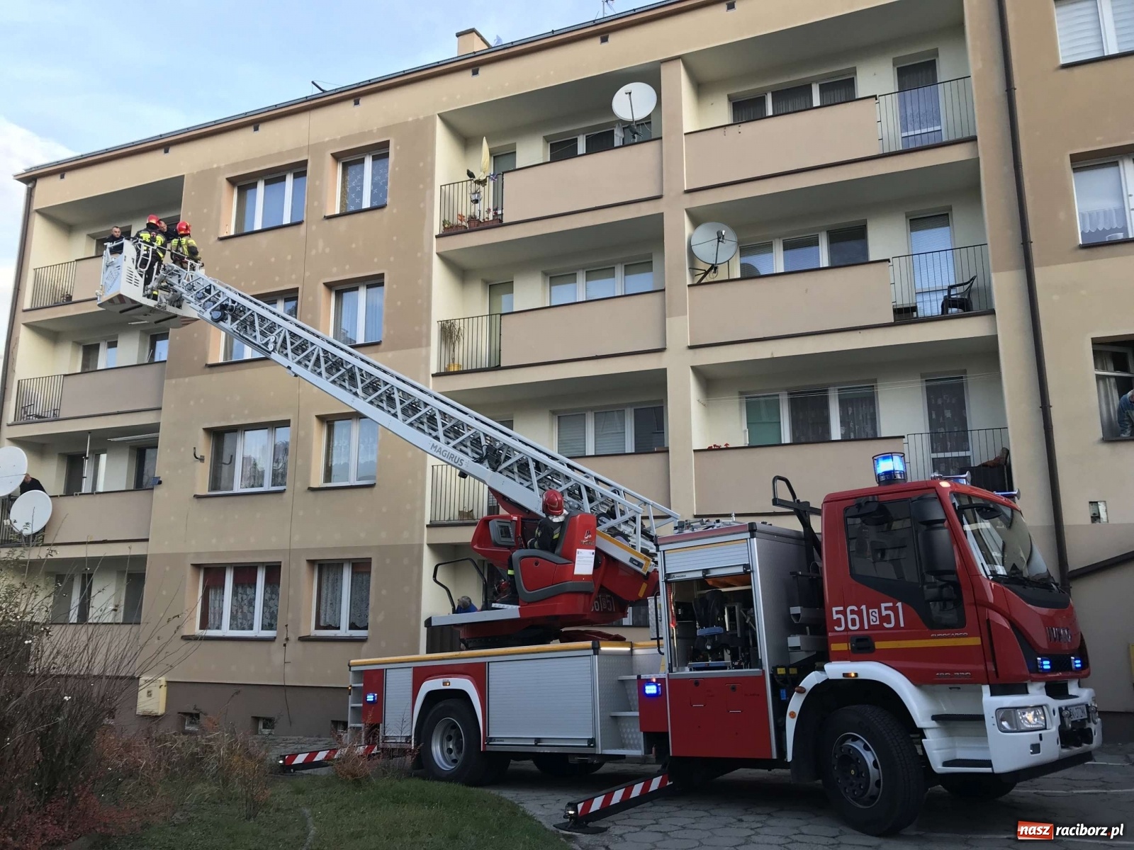 Zdjęcie w galerii na portalu naszraciborz.pl: W mieszkaniu na Odrzańskiej ujawniono zwłoki  wiadomości z regionu
