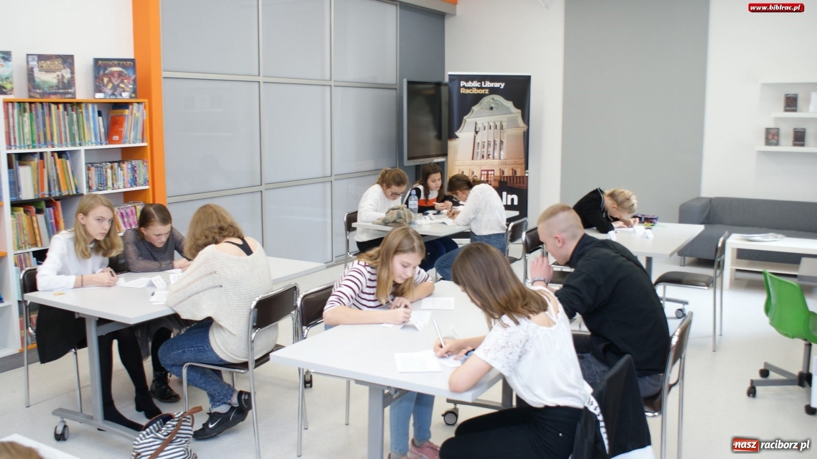 Zdjęcie w galerii na portalu naszraciborz.pl: Poznaliśmy powiatowego Mistrza Kaligrafii wiadomości z regionu