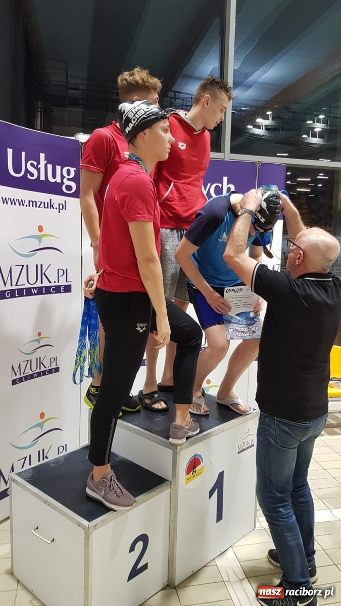 Zdjęcie w galerii na portalu naszraciborz.pl: Medalowe żniwa pływaków ZSOMS wiadomości z regionu